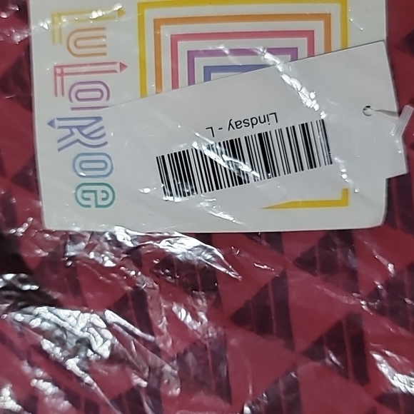 🆕️ LuLaRoe "LINDSAY" Kimono L New With Tags *Firm* burgundy pyramids - Picture 3 of 7